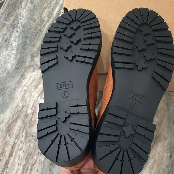 Classic low heel ankle boot - Picture 6 of 6